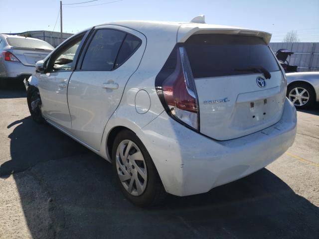 Photo 2 VIN: JTDKDTB33F1582524 - TOYOTA PRIUS C 