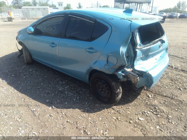 Photo 2 VIN: JTDKDTB33G1137153 - TOYOTA PRIUS C 