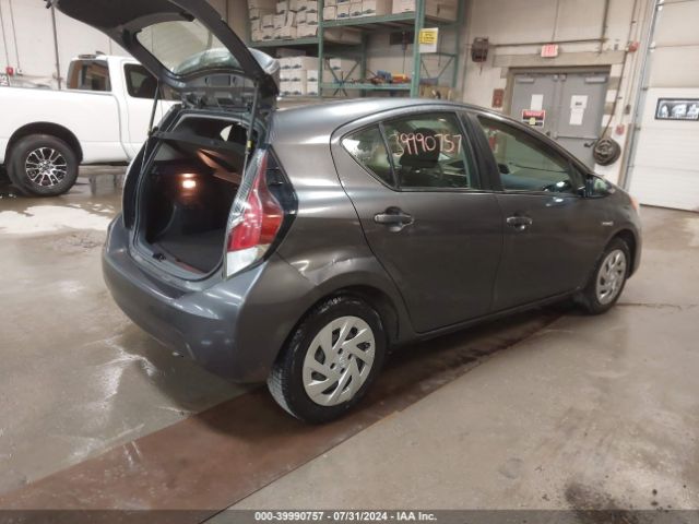 Photo 3 VIN: JTDKDTB33G1590169 - TOYOTA PRIUS C 