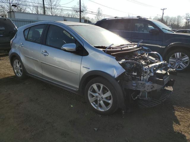 Photo 3 VIN: JTDKDTB33J1604126 - TOYOTA PRIUS C 