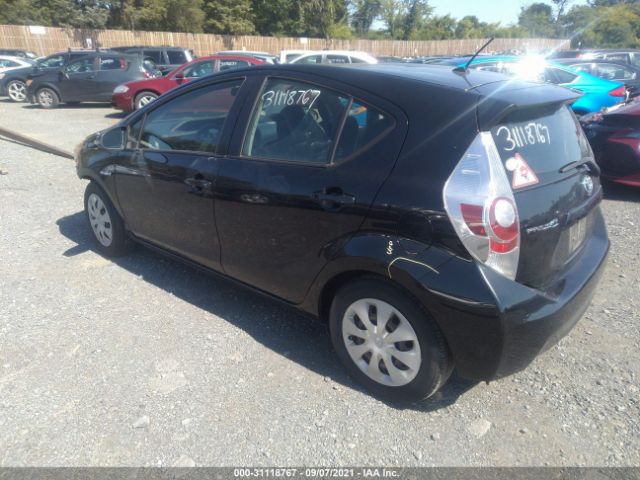 Photo 2 VIN: JTDKDTB34C1001513 - TOYOTA PRIUS C 