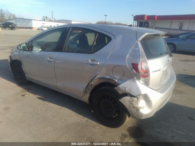 Photo 2 VIN: JTDKDTB34C1003911 - TOYOTA PRIUS C 