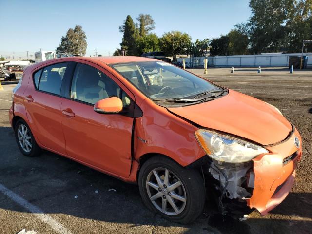 Photo 3 VIN: JTDKDTB34C1008235 - TOYOTA PRIUS C 