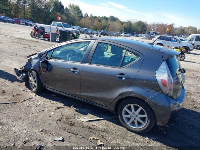 Photo 2 VIN: JTDKDTB34C1009160 - TOYOTA PRIUS C 