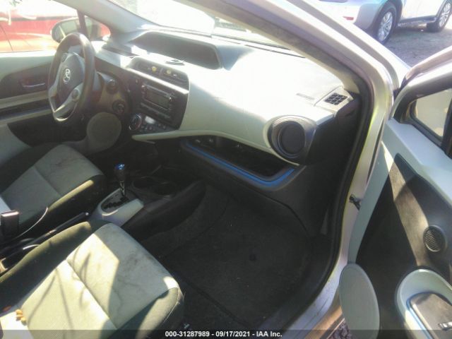 Photo 4 VIN: JTDKDTB34C1019008 - TOYOTA PRIUS C 