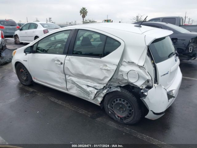 Photo 2 VIN: JTDKDTB34C1026279 - TOYOTA PRIUS C 