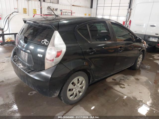 Photo 3 VIN: JTDKDTB34C1031384 - TOYOTA PRIUS C 