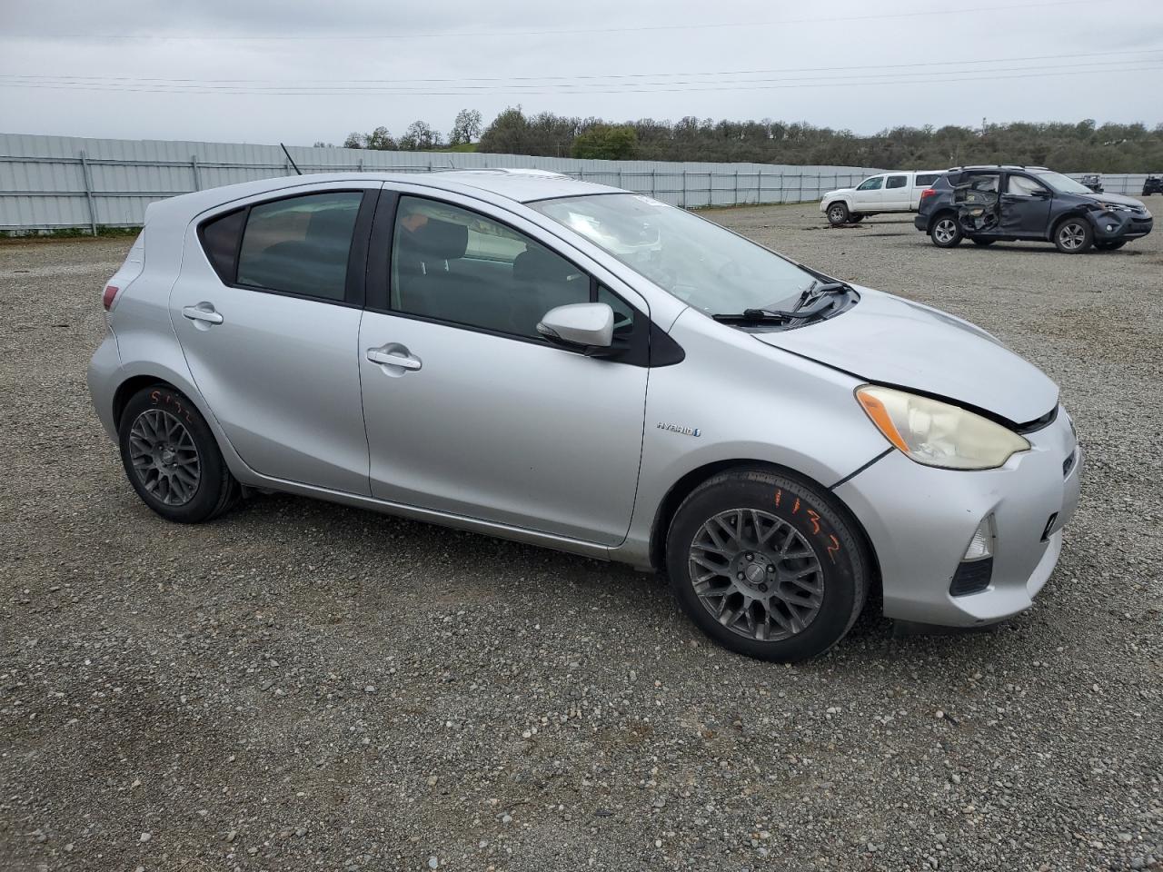 Photo 3 VIN: JTDKDTB34C1500473 - TOYOTA PRIUS 