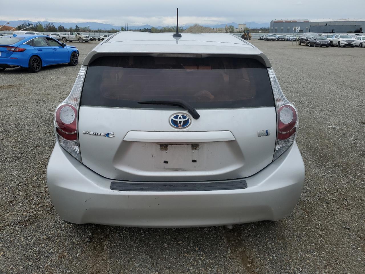 Photo 5 VIN: JTDKDTB34C1500473 - TOYOTA PRIUS 