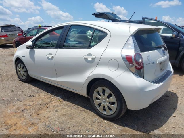 Photo 2 VIN: JTDKDTB34C1501929 - TOYOTA PRIUS C 