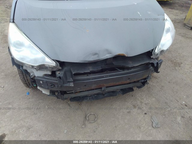 Photo 5 VIN: JTDKDTB34C1503227 - TOYOTA PRIUS C 