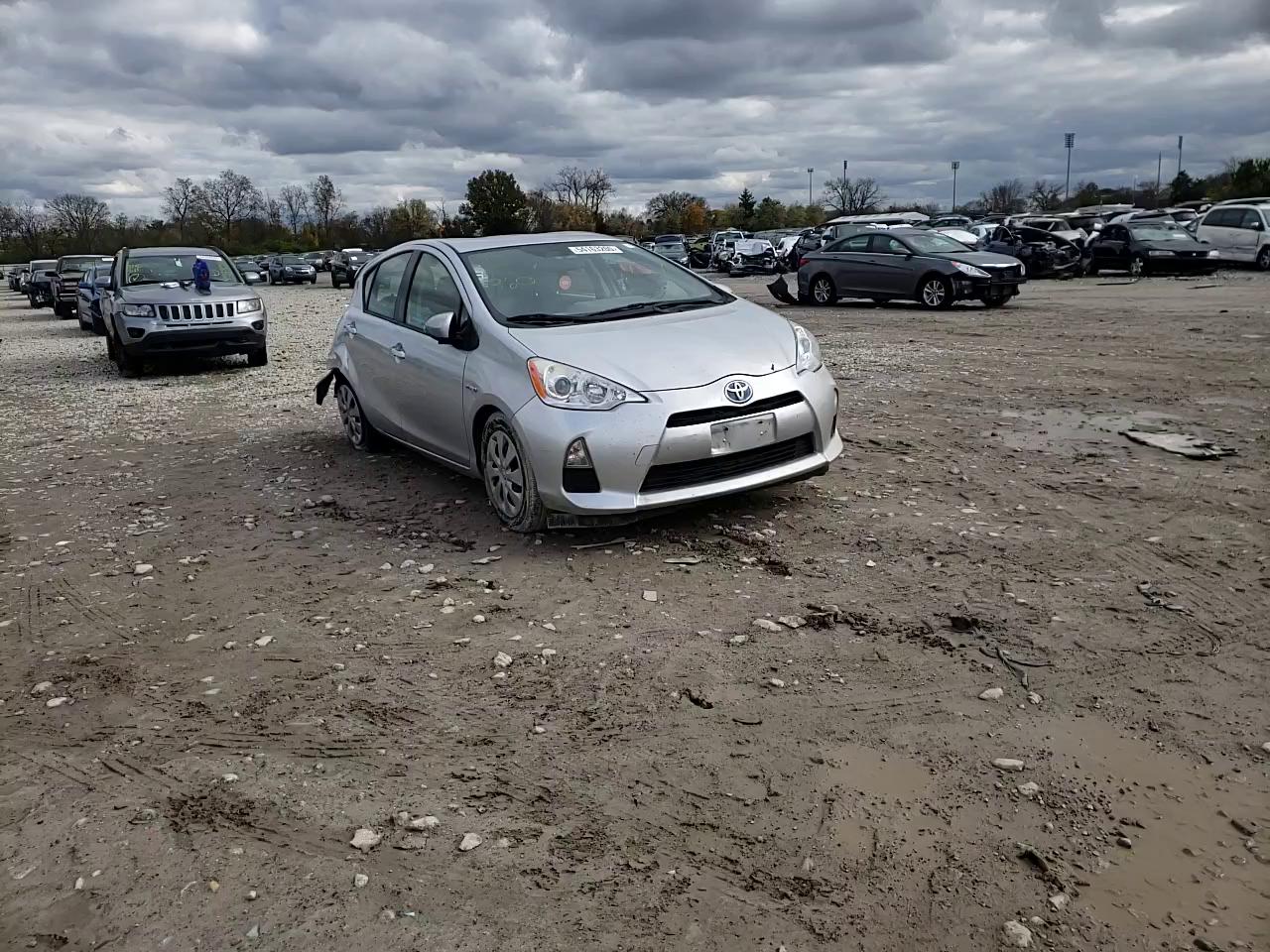 Photo 10 VIN: JTDKDTB34C1505382 - TOYOTA PRIUS C 