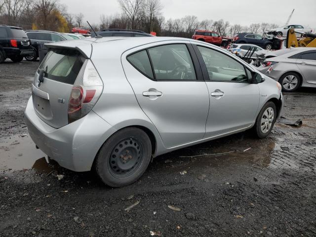 Photo 2 VIN: JTDKDTB34C1522554 - TOYOTA PRIUS C 