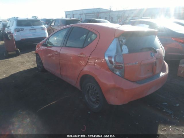 Photo 2 VIN: JTDKDTB34D1033072 - TOYOTA PRIUS C 