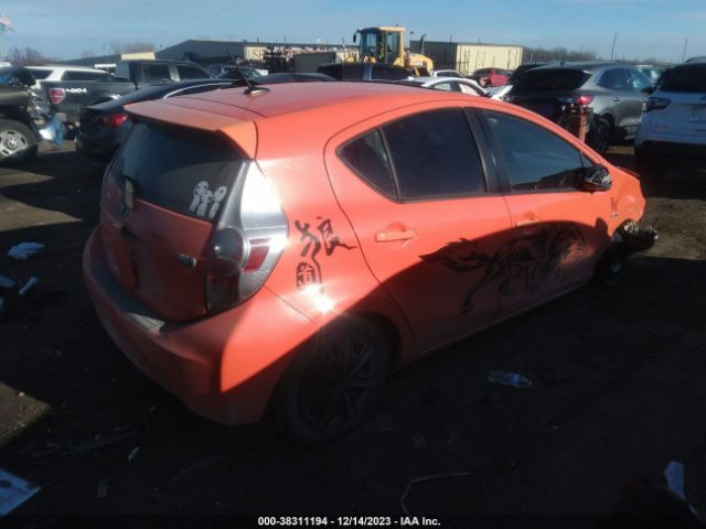 Photo 3 VIN: JTDKDTB34D1033072 - TOYOTA PRIUS C 