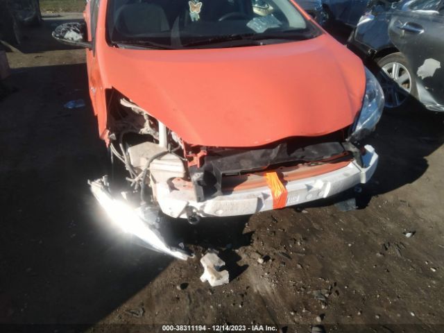 Photo 5 VIN: JTDKDTB34D1033072 - TOYOTA PRIUS C 