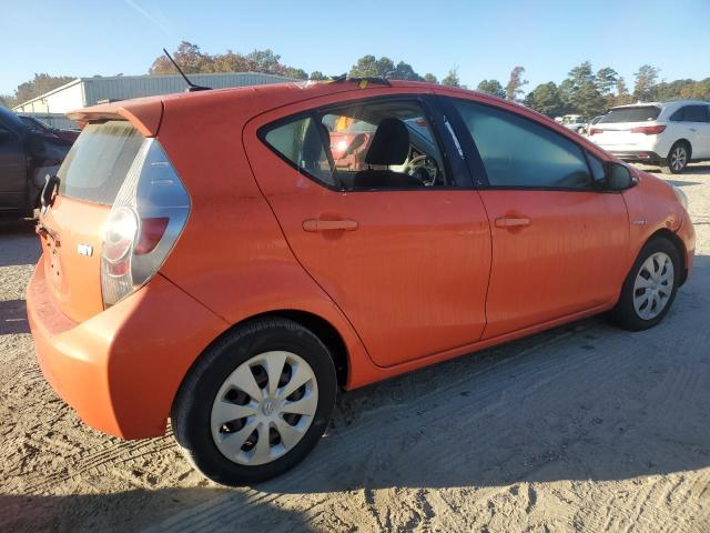 Photo 2 VIN: JTDKDTB34D1035596 - TOYOTA PRIUS C 