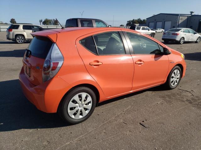 Photo 2 VIN: JTDKDTB34D1051250 - TOYOTA PRIUS C 