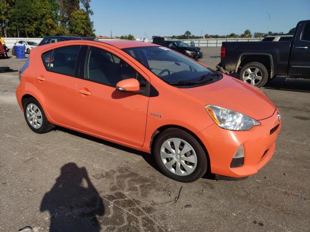 Photo 3 VIN: JTDKDTB34D1051250 - TOYOTA PRIUS C 