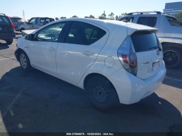 Photo 2 VIN: JTDKDTB34D1544992 - TOYOTA PRIUS C 