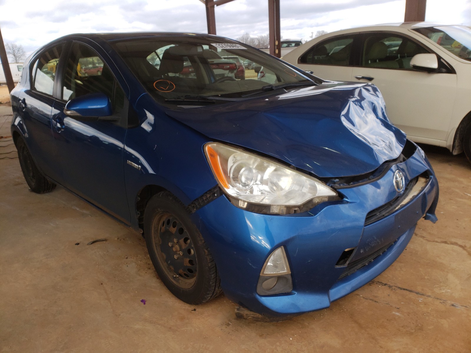 Photo 0 VIN: JTDKDTB34D1546046 - TOYOTA PRIUS C 