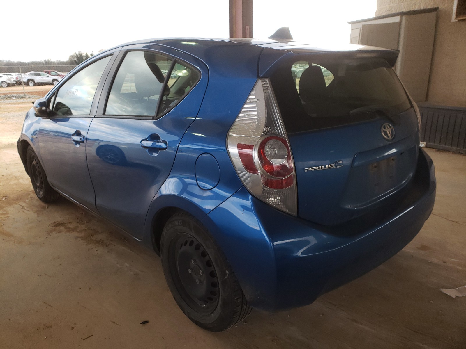 Photo 2 VIN: JTDKDTB34D1546046 - TOYOTA PRIUS C 