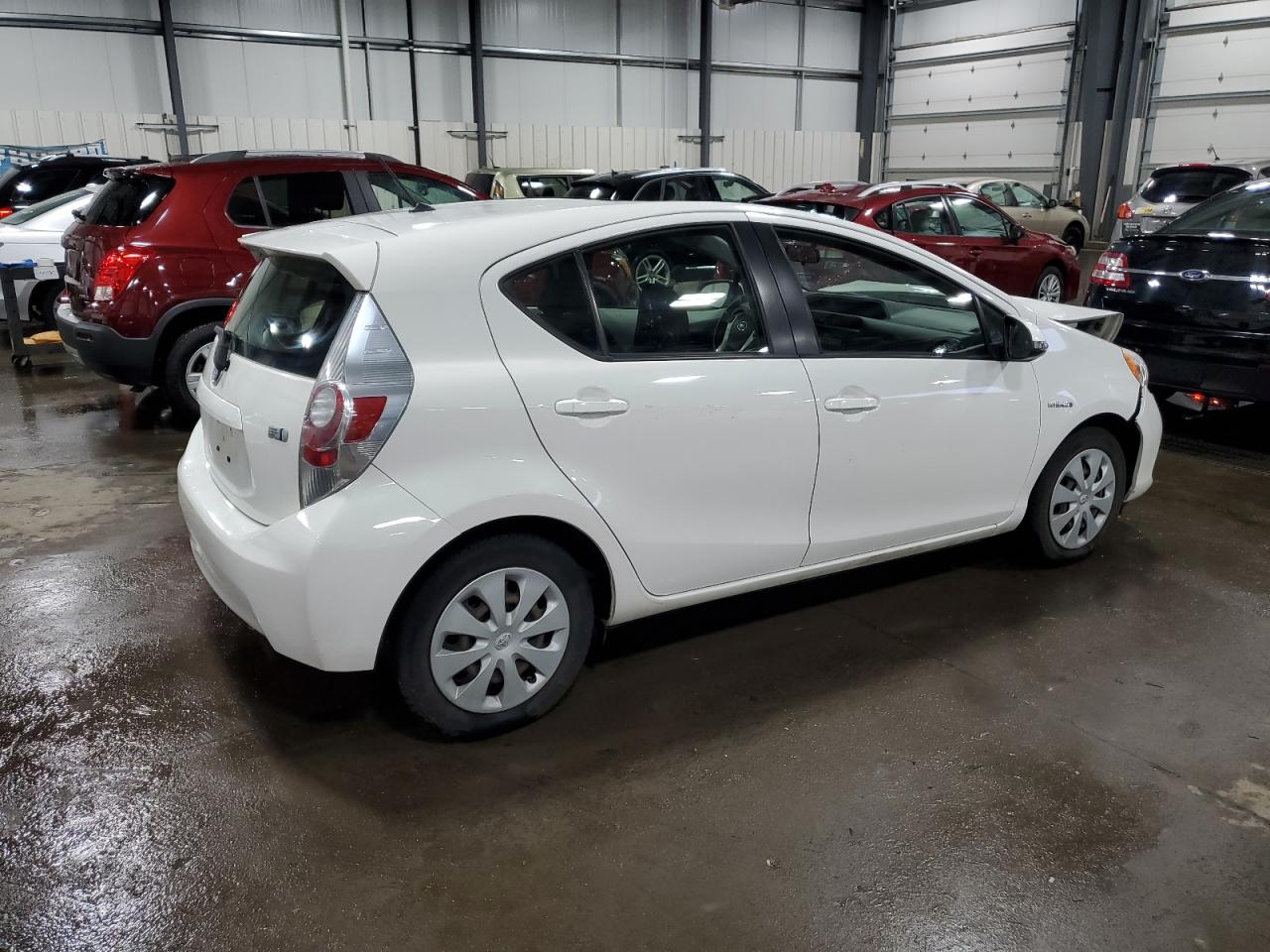 Photo 2 VIN: JTDKDTB34D1546631 - TOYOTA PRIUS 