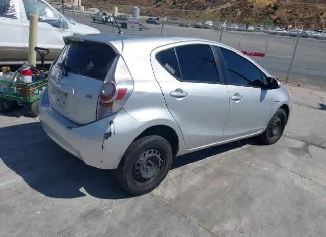 Photo 3 VIN: JTDKDTB34D1556088 - TOYOTA PRIUS C 