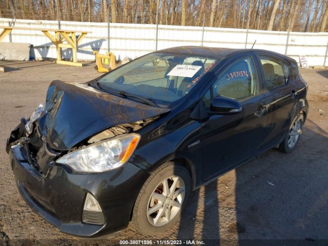 Photo 1 VIN: JTDKDTB34D1556236 - TOYOTA PRIUS C 