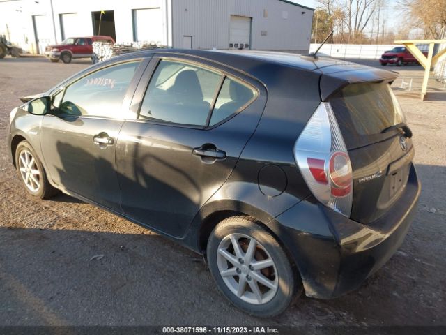 Photo 2 VIN: JTDKDTB34D1556236 - TOYOTA PRIUS C 