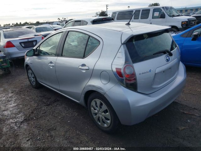 Photo 2 VIN: JTDKDTB34E1072200 - TOYOTA PRIUS C 