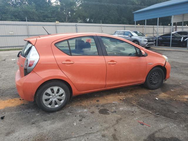 Photo 2 VIN: JTDKDTB34E1080331 - TOYOTA PRIUS C 