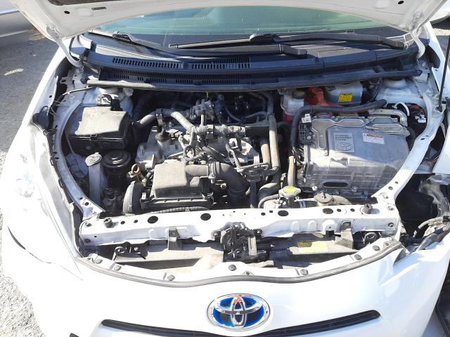 Photo 6 VIN: JTDKDTB34E1563186 - TOYOTA PRIUS C 