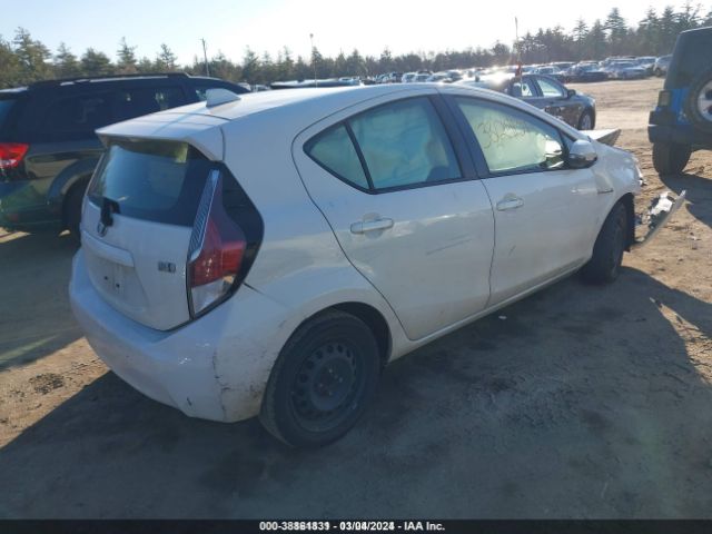 Photo 3 VIN: JTDKDTB34F1100966 - TOYOTA PRIUS C 