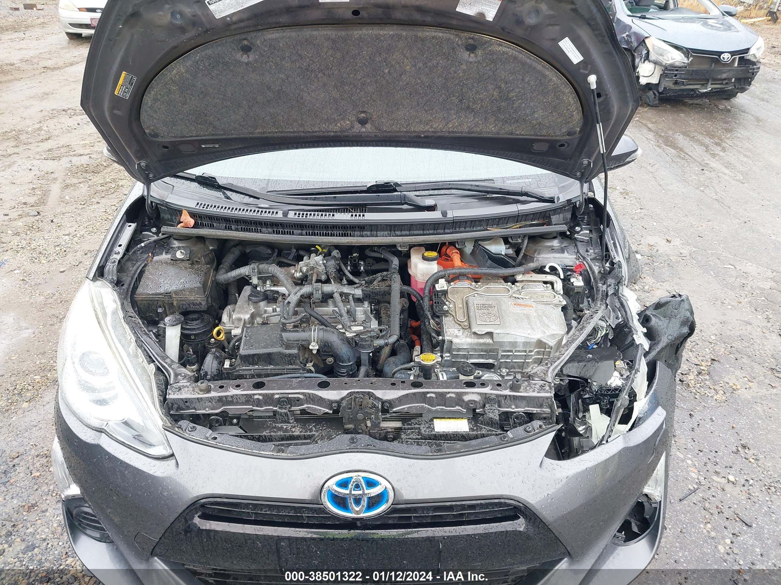 Photo 9 VIN: JTDKDTB34F1106055 - TOYOTA PRIUS C 