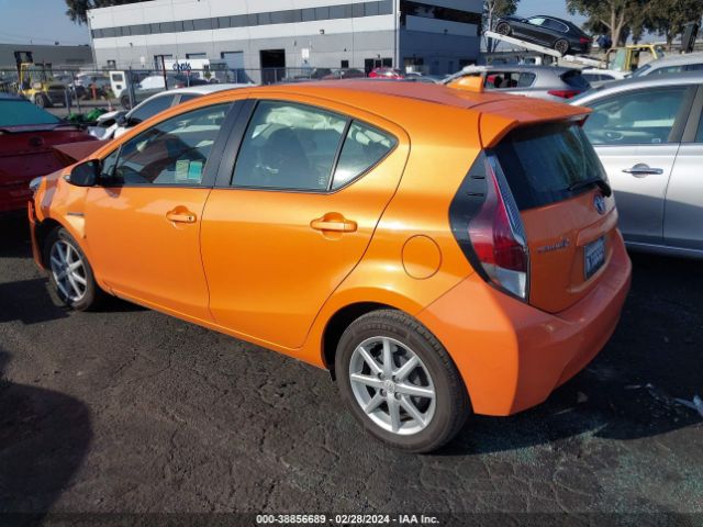 Photo 2 VIN: JTDKDTB34F1114141 - TOYOTA PRIUS C 