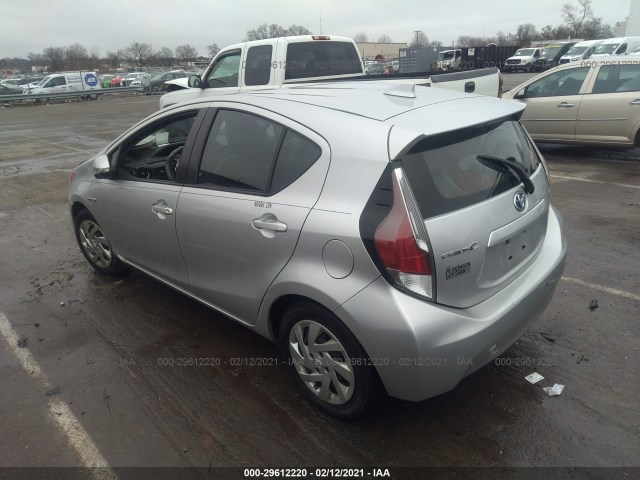 Photo 2 VIN: JTDKDTB34F1578806 - TOYOTA PRIUS C 