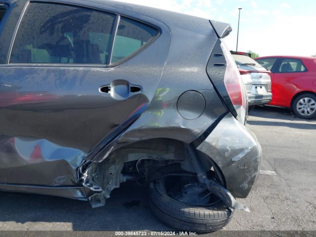 Photo 5 VIN: JTDKDTB34F1581723 - TOYOTA PRIUS C 