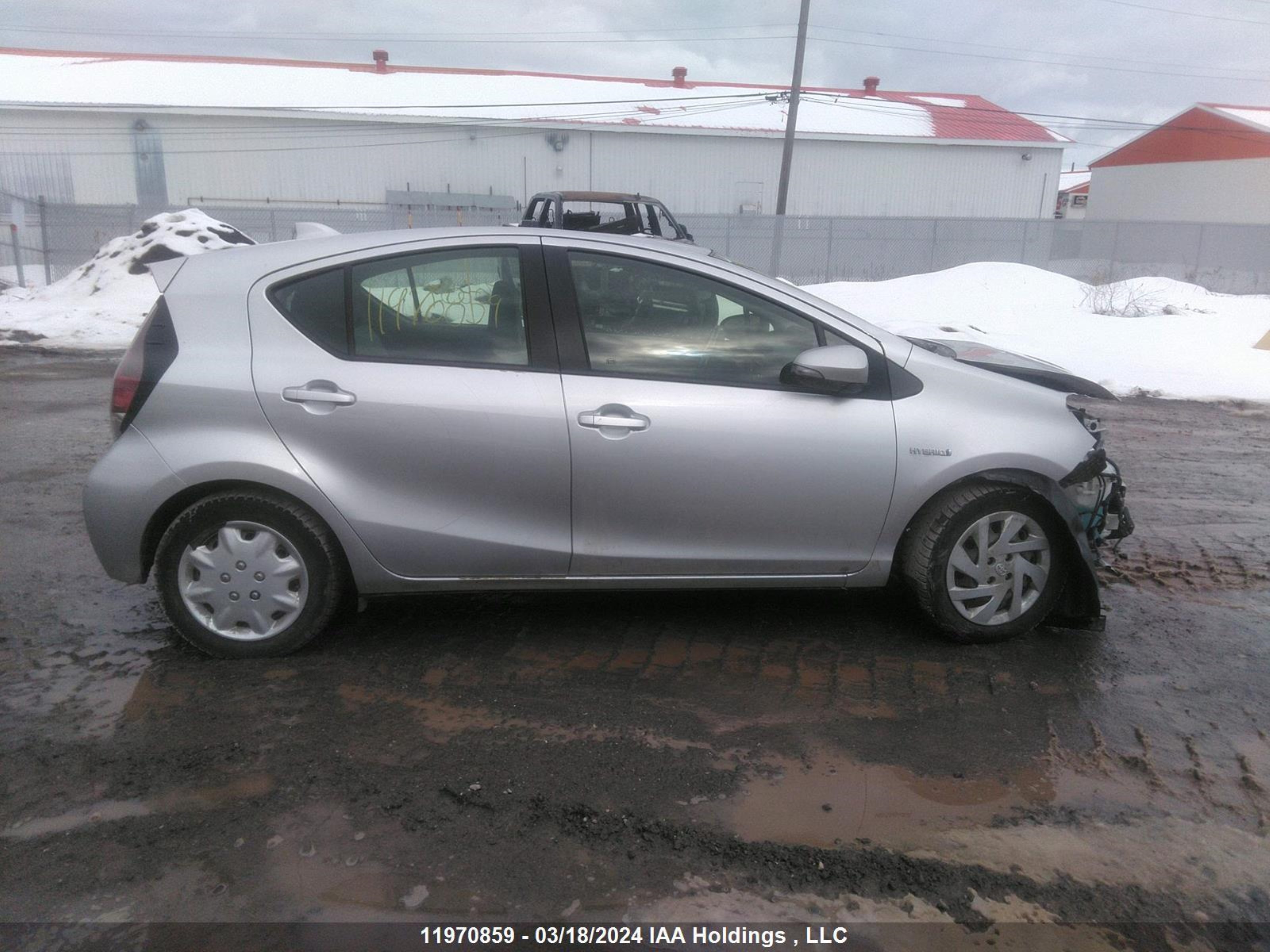 Photo 12 VIN: JTDKDTB34F1586890 - TOYOTA PRIUS C 