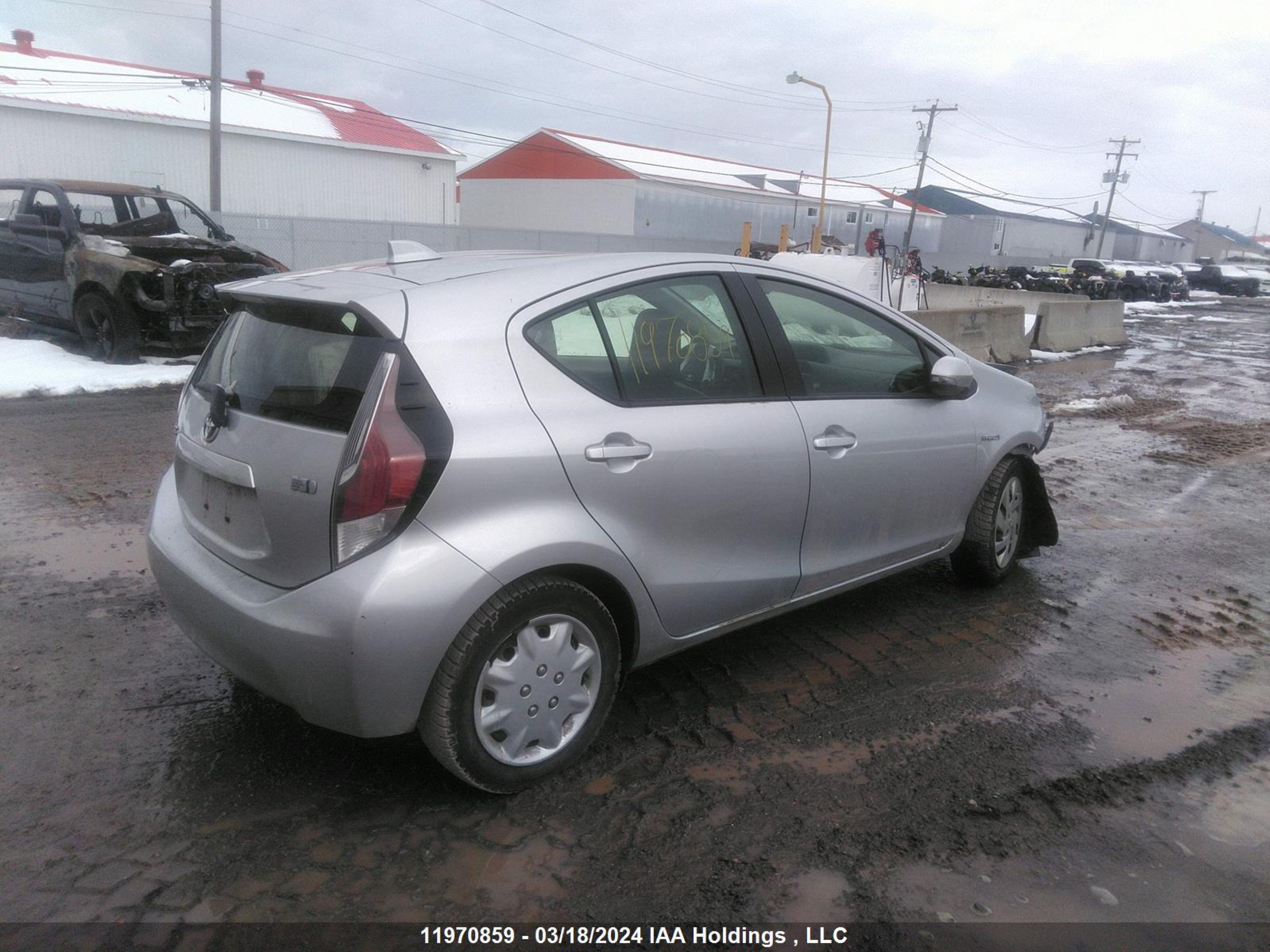 Photo 3 VIN: JTDKDTB34F1586890 - TOYOTA PRIUS C 