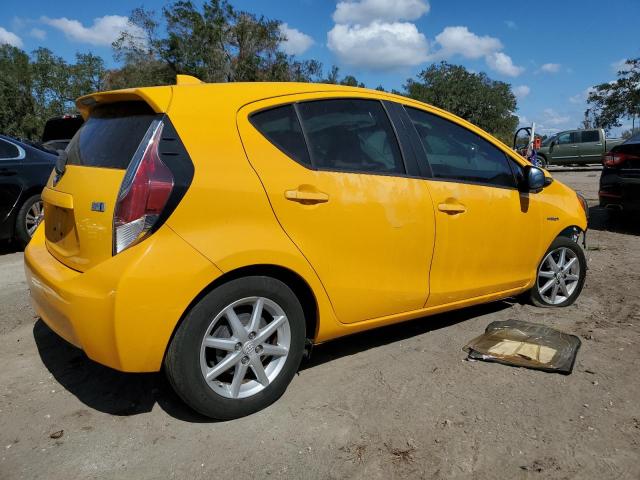 Photo 2 VIN: JTDKDTB34G1131197 - TOYOTA PRIUS C 