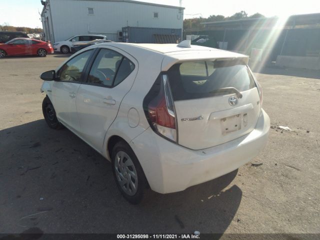 Photo 2 VIN: JTDKDTB34G1131412 - TOYOTA PRIUS C 