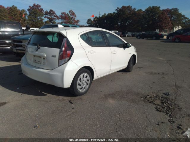 Photo 3 VIN: JTDKDTB34G1131412 - TOYOTA PRIUS C 