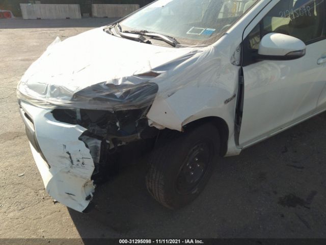 Photo 5 VIN: JTDKDTB34G1131412 - TOYOTA PRIUS C 