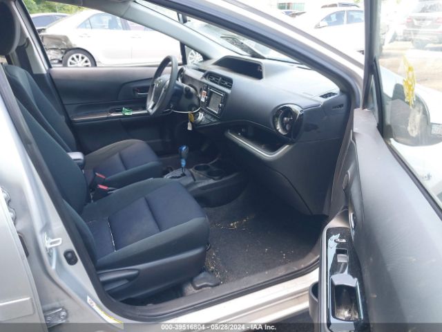 Photo 4 VIN: JTDKDTB34G1136366 - TOYOTA PRIUS C 