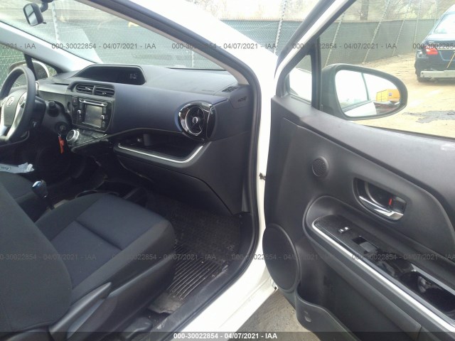 Photo 4 VIN: JTDKDTB34G1590200 - TOYOTA PRIUS C 