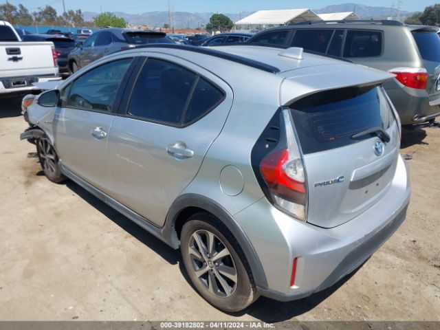 Photo 2 VIN: JTDKDTB34J1614440 - TOYOTA PRIUS C 