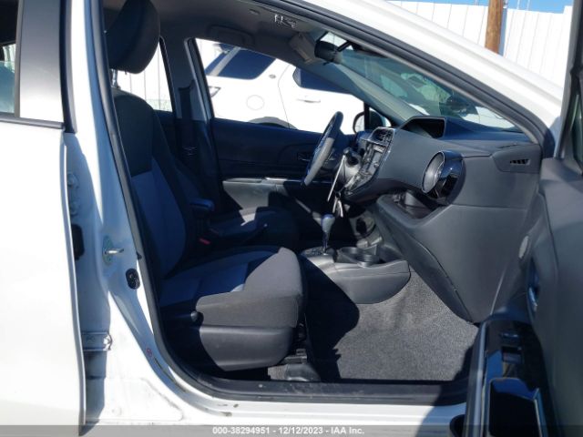 Photo 4 VIN: JTDKDTB34K1620241 - TOYOTA PRIUS C 