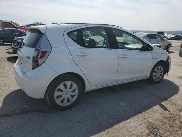 Photo 2 VIN: JTDKDTB35C1505553 - TOYOTA PRIUS C 