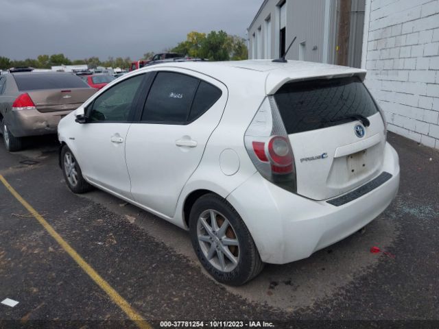 Photo 2 VIN: JTDKDTB35C1509943 - TOYOTA PRIUS C 